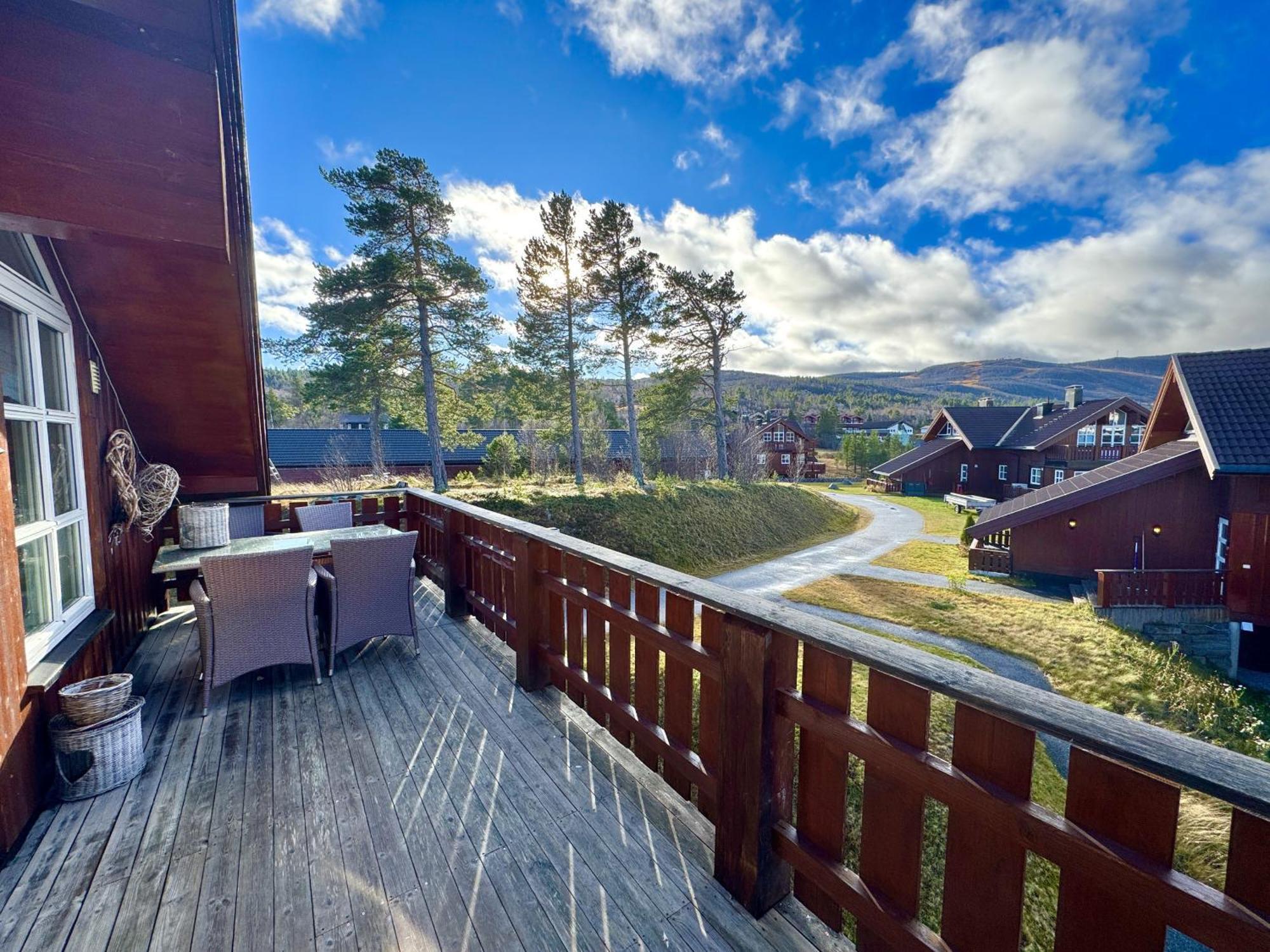 Spacious And Beautiful In Geilo, Mountain Retreat With View! Geilo