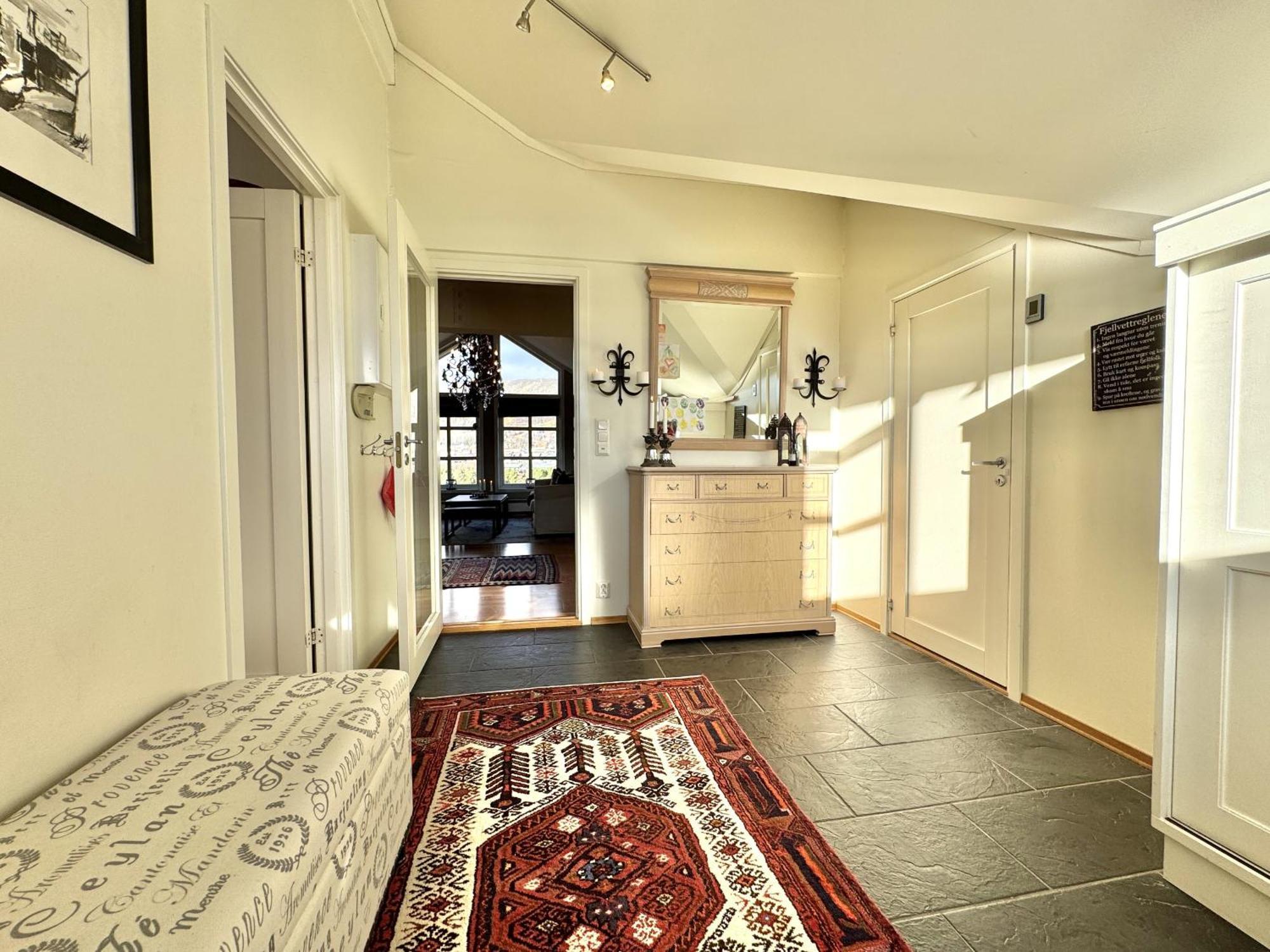Spacious And Beautiful In Geilo, Mountain Retreat With View! Vakantiehuis